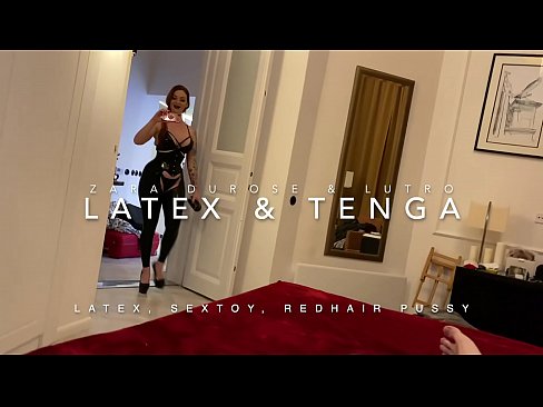 ❤️ Jaruma mai jajayen kaya sanye da rigar latex mai cin duri ❌ Batsa ❌️